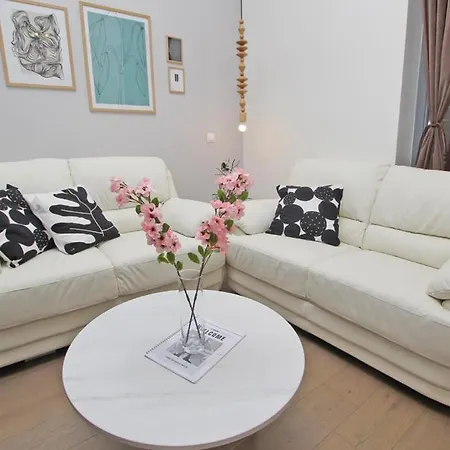 Apartment East Spacious In The Heart Of